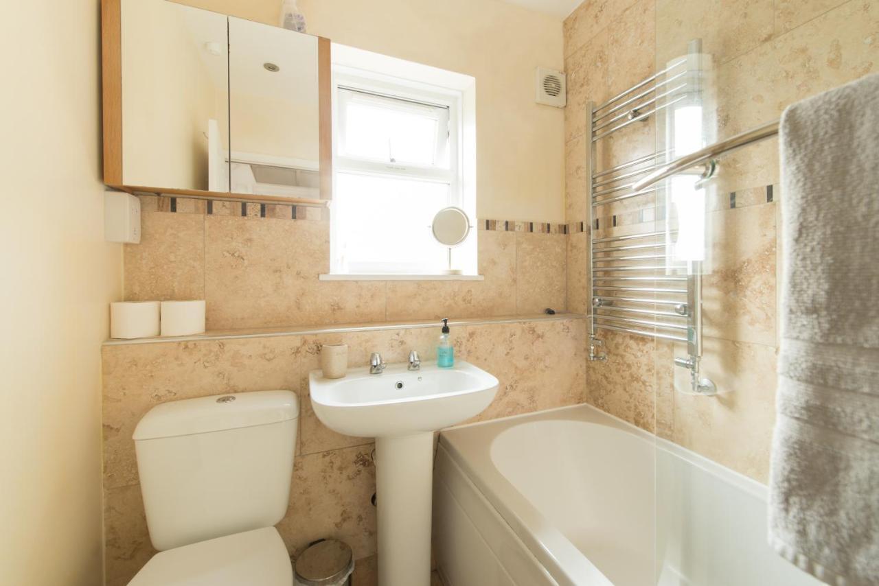 Chesterton Court Apartment Γκλόστερ Εξωτερικό φωτογραφία